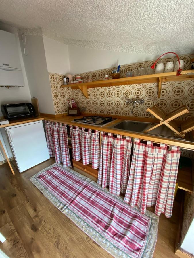 Ferienwohnung Mansarda Petronilla Piazzatorre Exterior foto