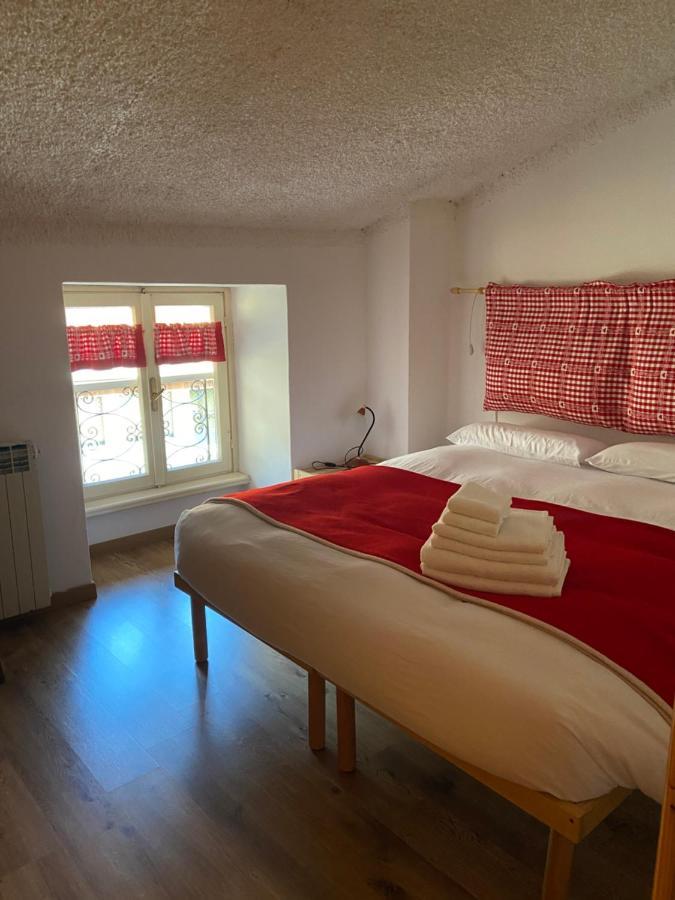 Ferienwohnung Mansarda Petronilla Piazzatorre Exterior foto
